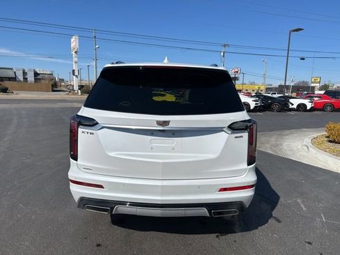Used 2023 Cadillac XT6 Sport image 7