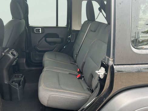 Used 2024 Jeep Wrangler Unlimited Sport AWD/4WD image 19