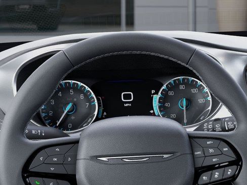 New 2027 Chrysler Pacifica Limited FWD image 17