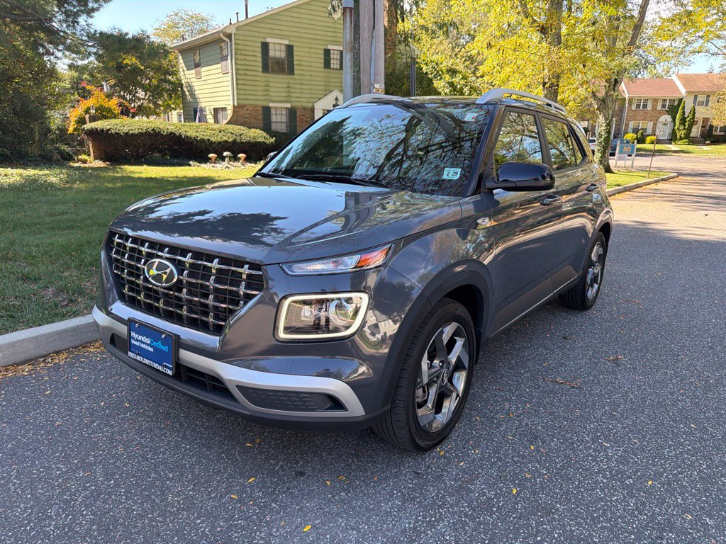 Certified 2024 Hyundai Venue Limited FWD image 1