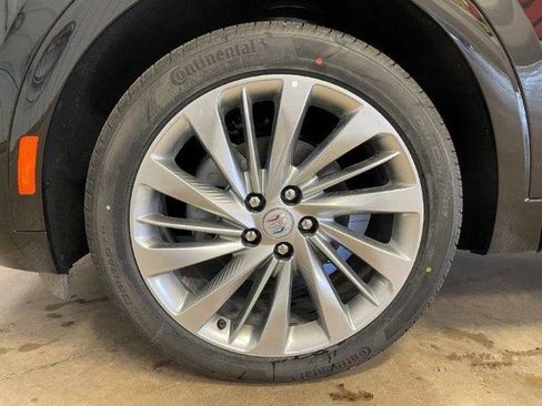 Used 2024 Buick Envision Avenir AWD/4WD image 2