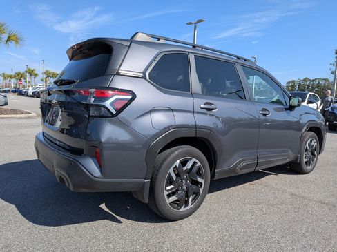 Certified 2025 Subaru Forester Limited image 4