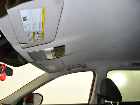 Used 2022 Nissan Pathfinder SV image 37