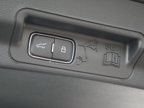 New 2026 Ford Explorer ST-Line w/ ST-Line Street Pack image 28