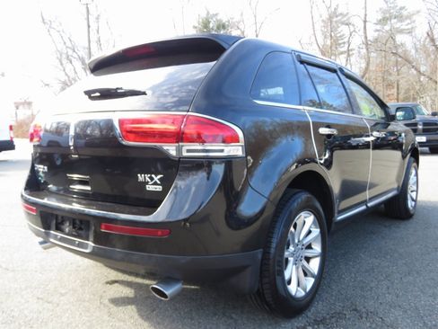 Used 2014 Lincoln MKX AWD w/ Equipment Group 101A image 5