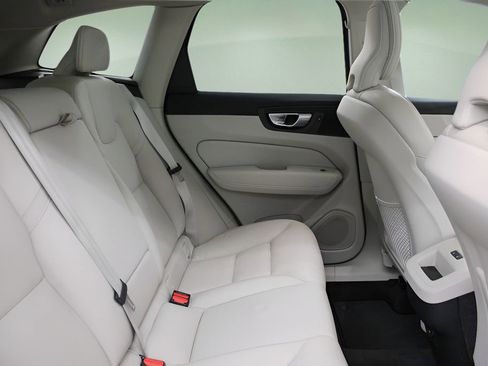 Certified 2023 Volvo XC60 B5 Core w/ Climate Package AWD/4WD image 25