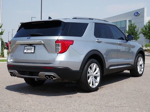 Used 2024 Ford Explorer Platinum w/ Technology Package AWD/4WD image 6
