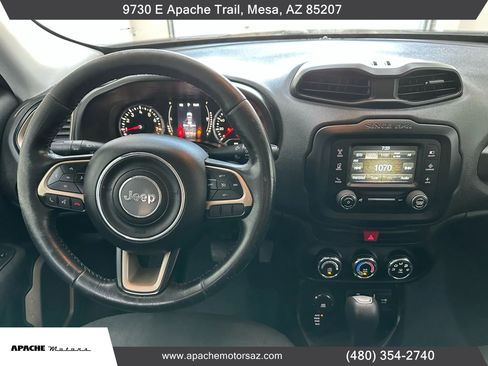 Used 2017 Jeep Renegade Latitude image 15