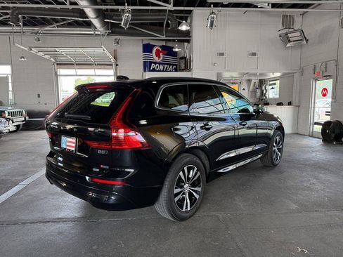 Used 2023 Volvo XC60 B5 Core image 17