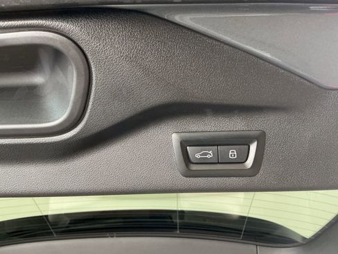 Certified 2024 BMW X7 M60i w/ Executive Package image 33