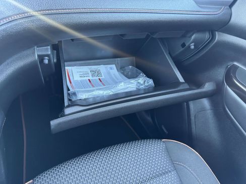 Used 2023 GMC Acadia AT4 image 36