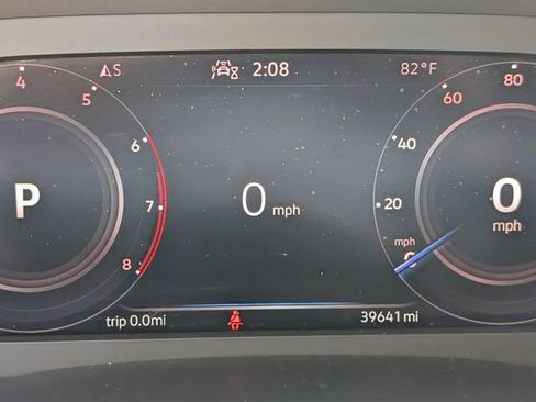 Used 2023 Volkswagen Atlas Cross Sport SE w/ Panoramic Sunroof Package FWD image 31