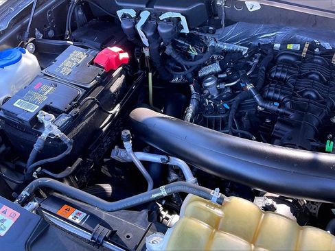 Used 2021 Ford Expedition XLT image 30