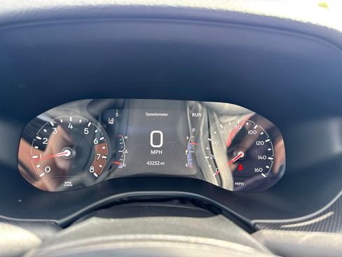 Used 2025 Jeep Compass Trailhawk AWD/4WD image 26