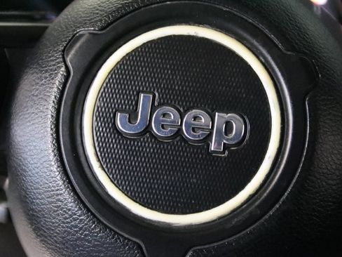 Used 2021 Jeep Gladiator Sport AWD/4WD image 38