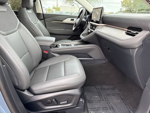 New 2026 Ford Explorer Active w/ Active Comfort Package image 21