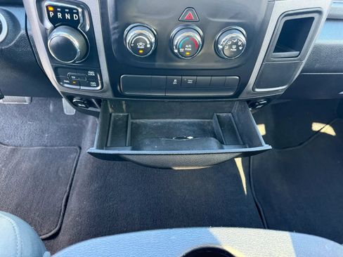 Used 2015 RAM 1500 Express AWD/4WD image 24