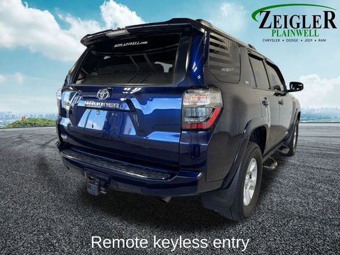 Used 2021 Toyota 4Runner SR5 AWD/4WD image 4