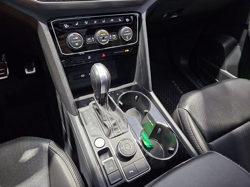 Certified 2022 Volkswagen Atlas Cross Sport SEL R-Line w/ Cross Sport MDO Package AWD/4WD image 22