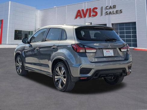 Used 2025 Mitsubishi Outlander Sport SE image 3