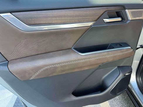 New 2026 GMC Acadia Denali Ultimate w/ LPO, Floor Liner Package image 15