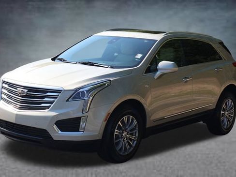 Used 2017 Cadillac XT5 Luxury w/ Driver Awareness Package FWD image 27