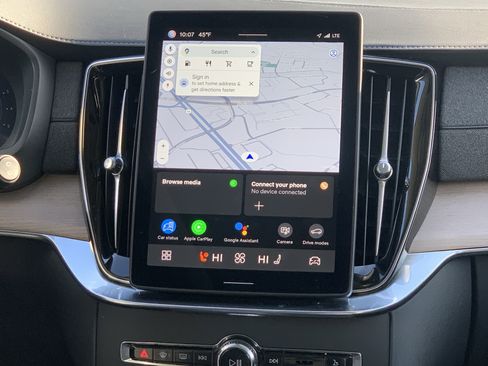 Used 2025 Volvo XC90 B6 Plus image 31