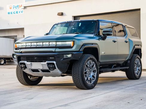 Used 2024 GMC Hummer EV 3X w/ LPO, Cargo Utility Package AWD/4WD image 4
