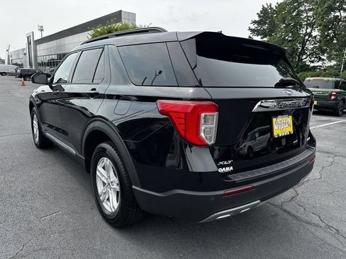 Certified 2023 Ford Explorer XLT w/ Equipment Group 202A AWD/4WD image 9