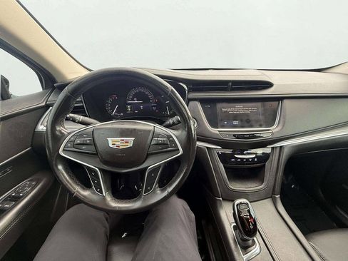 Used 2017 Cadillac XT5 Luxury w/ Driver Awareness Package image 15