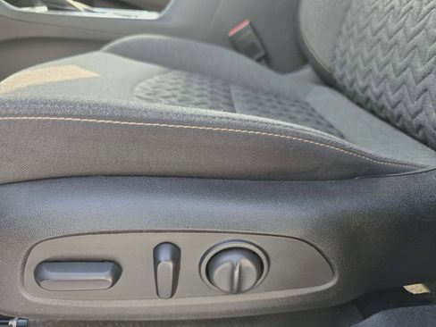 Used 2022 Chevrolet Equinox LT image 13