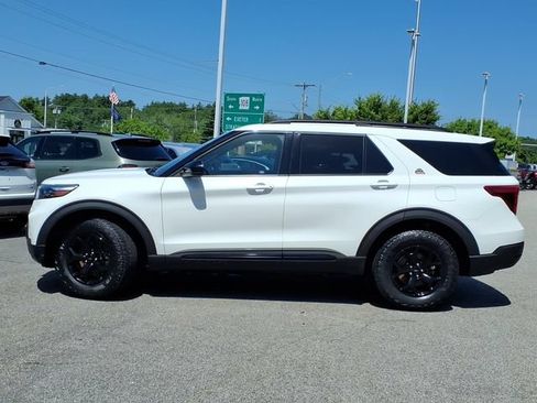 Used 2022 Ford Explorer Timberline w/ Timberline Technology Package AWD/4WD image 2