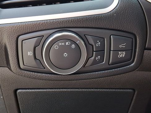 Used 2019 Ford Edge SEL w/ Equipment Group 201A AWD/4WD image 25