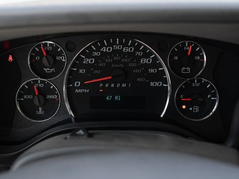 Used 2024 Chevrolet Express 3500 w/ Power Convenience Package RWD image 23