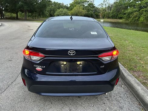 Used 2021 Toyota Corolla LE image 4