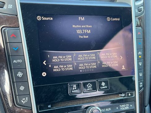 Used 2015 INFINITI Q50 Sport w/ Technology Package image 19