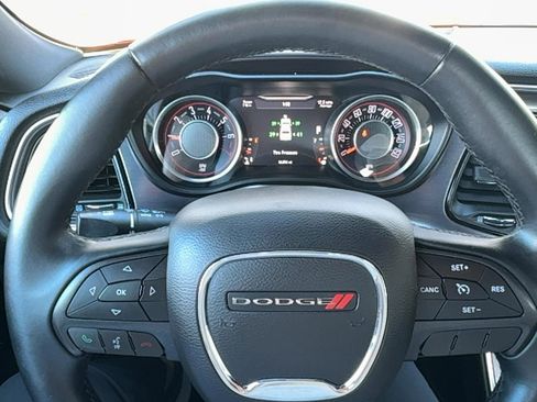 Used 2015 Dodge Challenger SXT w/ Driver Convenience Group image 17