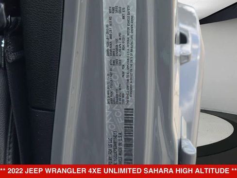 Used 2022 Jeep Wrangler Unlimited Sahara AWD/4WD image 34
