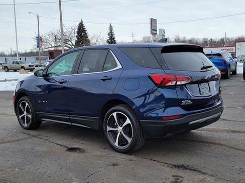 Used 2023 Chevrolet Equinox LT image 3