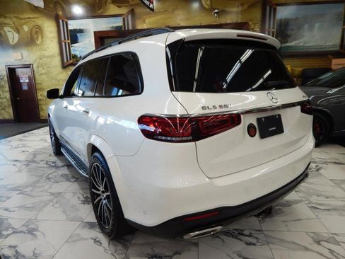 Used 2021 Mercedes-Benz GLS 580 4MATIC image 8