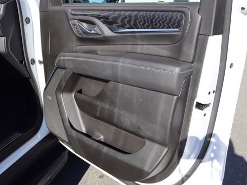 Certified 2024 GMC Yukon XL Denali image 39