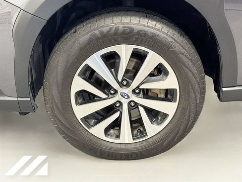 Used 2024 Subaru Outback Premium AWD/4WD image 33
