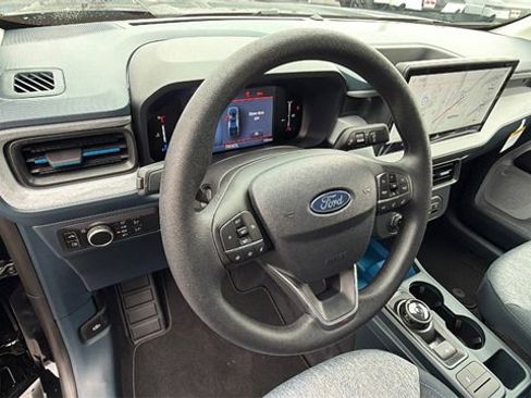 New 2025 Ford Maverick XLT image 31