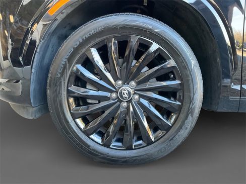 Used 2024 Hyundai Palisade Calligraphy image 16