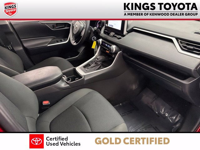 Used 2024 Toyota RAV4 LE FWD image 11