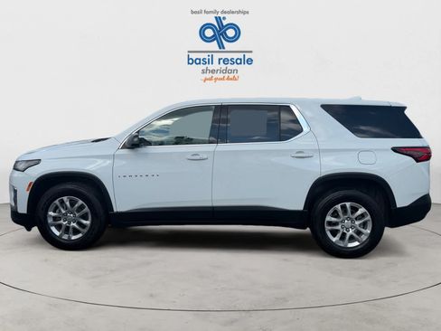 Used 2022 Chevrolet Traverse LS FWD image 3