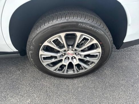 New 2026 GMC Yukon Denali w/ Sun & Power Step Package AWD/4WD image 22