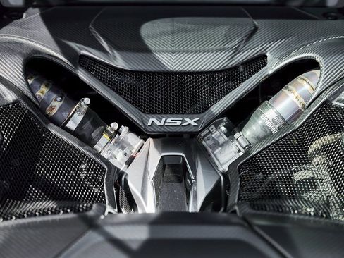 Used 2017 Acura NSX AWD/4WD image 22