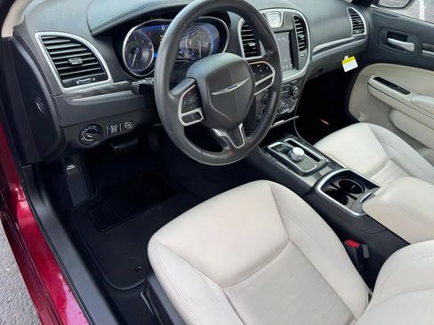 Used 2019 Chrysler 300 Touring w/ Sport Appearance Package image 14