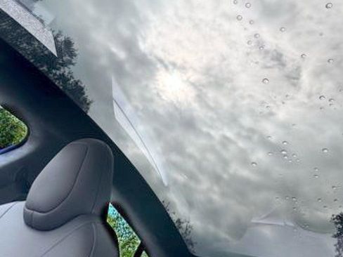 Used 2021 Tesla Model S Plaid image 12